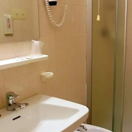 Florida Otel 2*
